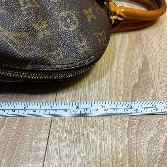 Louis Vuitton Monogram Alma Bag - Picture 15 of 16